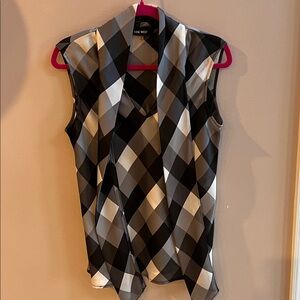 Nine West Black and White Geometric Sleeveless Blouse